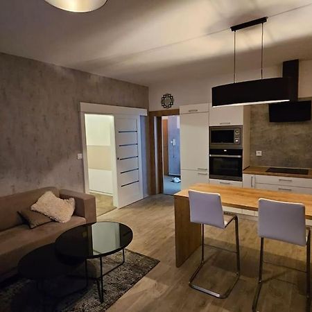 Apartman Rataj Chrudim Exteriör bild